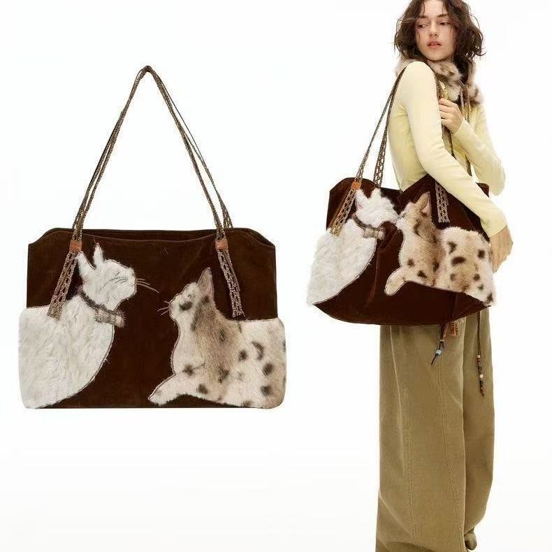 Bolso Tote Bordado de Piel Sintética