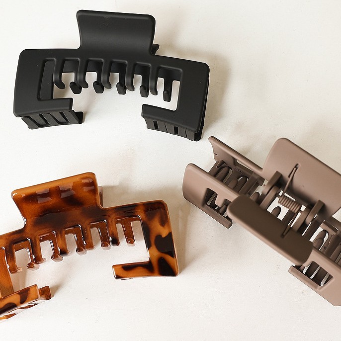 Rear Hair Clip With A Matte Texture Specially Designed For Securing Bangs