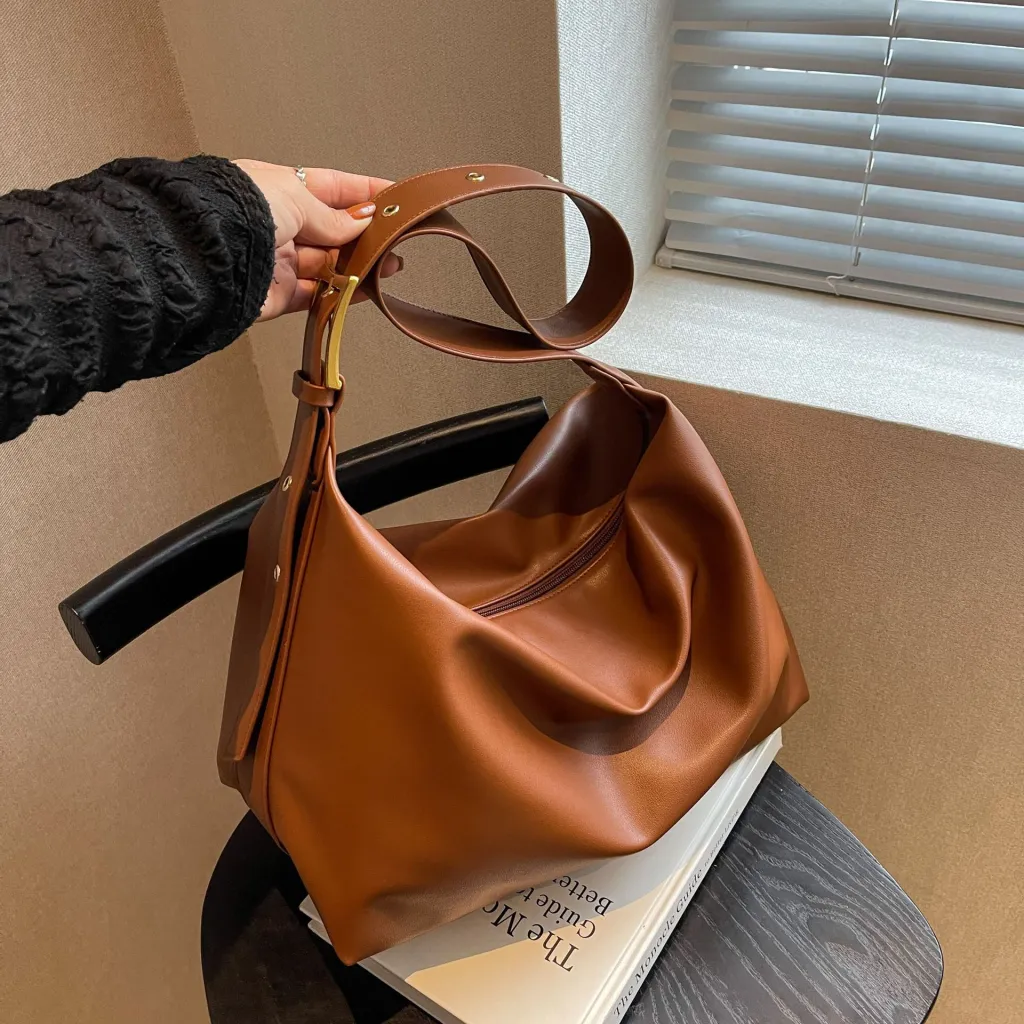Women's Western Style Crossbody Tote - Brown