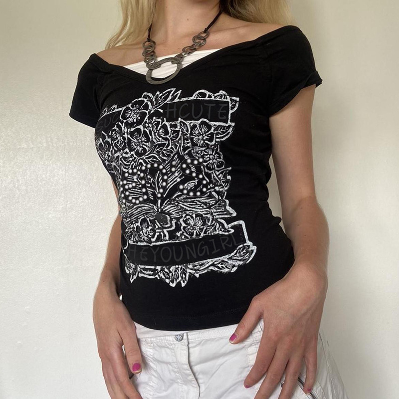 Women's Side Pleated Design Short T-shirt