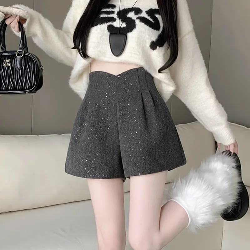 Black Shimmering Sequin Wool Shorts Autumnwinter With A High-end Aesthetic - Black