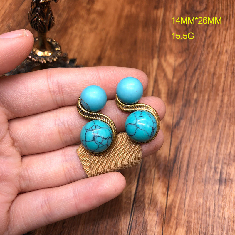 Ornament Distressed Gold Hand-woven Turquoise Short Necklace Ear Stud