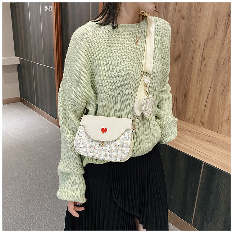 Title 15, All-match woolen woven one-shoulder wide bag sm...