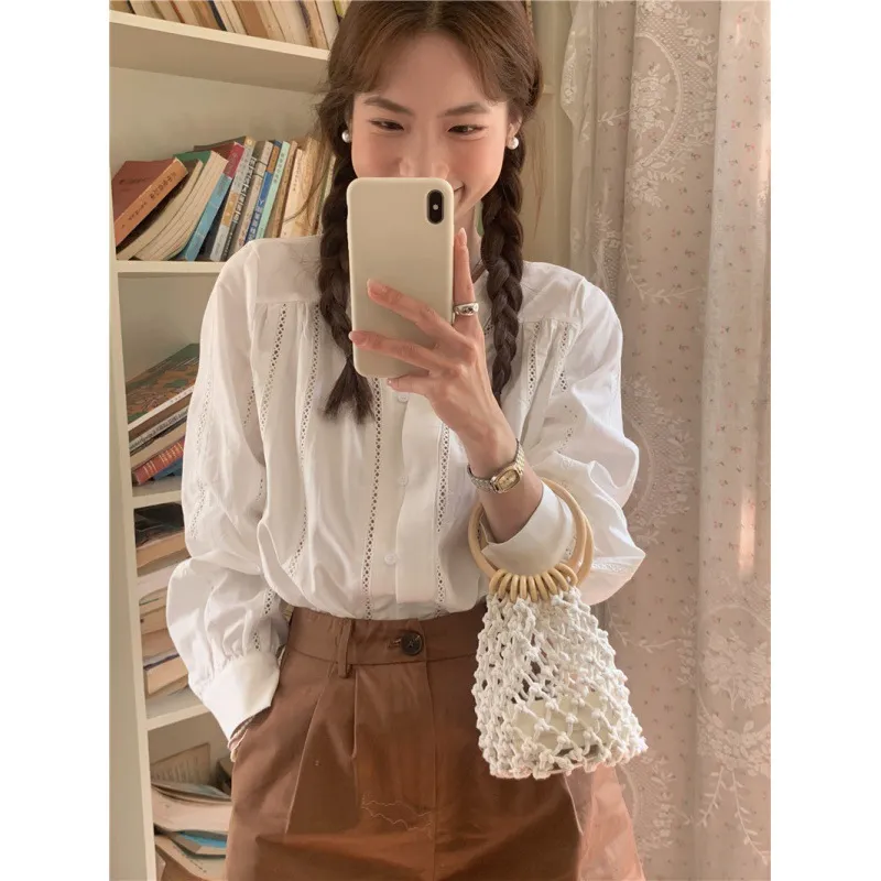 French Style Exquisite Hollow-out Lace Stitching Long Sleeve V-neck Shirt Women - White