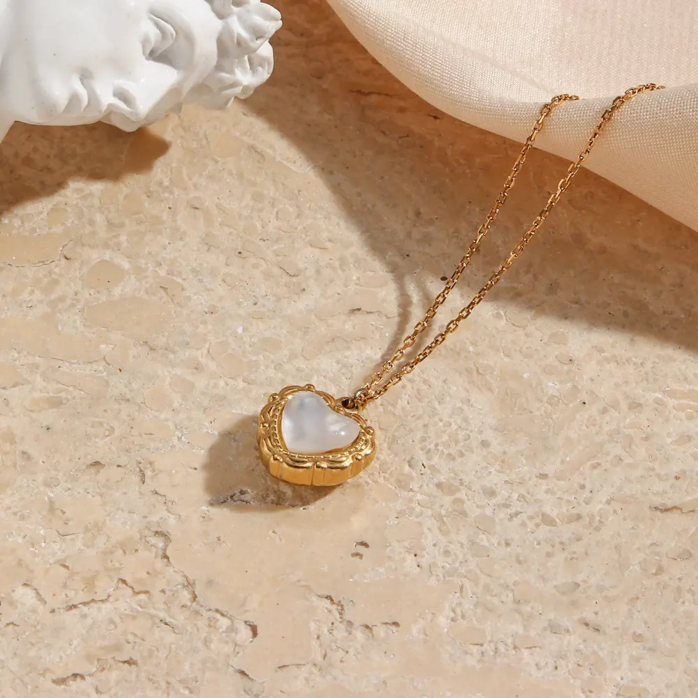 High-grade Love Light Luxury Pendant Jewelry Stainless Steel 18k