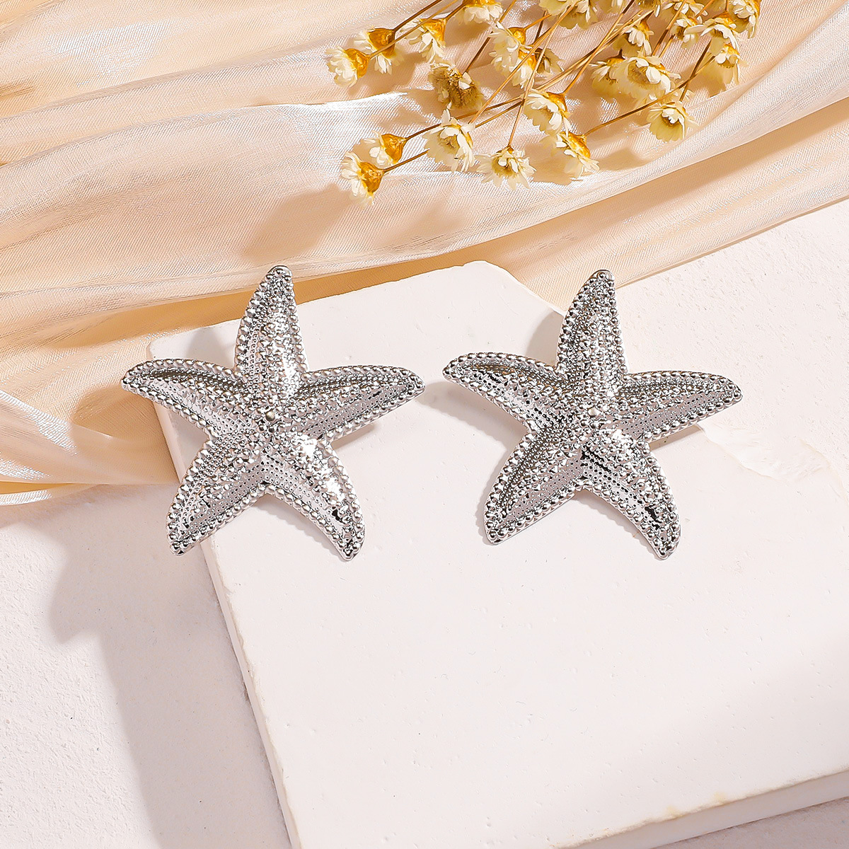 https://cf.cjdropshipping.com/quick/product/37b0a910-70fb-4519-be4d-d4638a1b1e6a.jpg