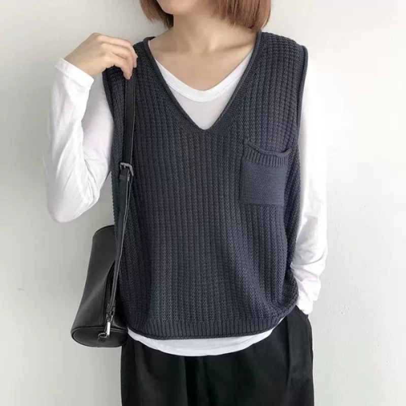 Simple V-neck Artistic Knit Vest