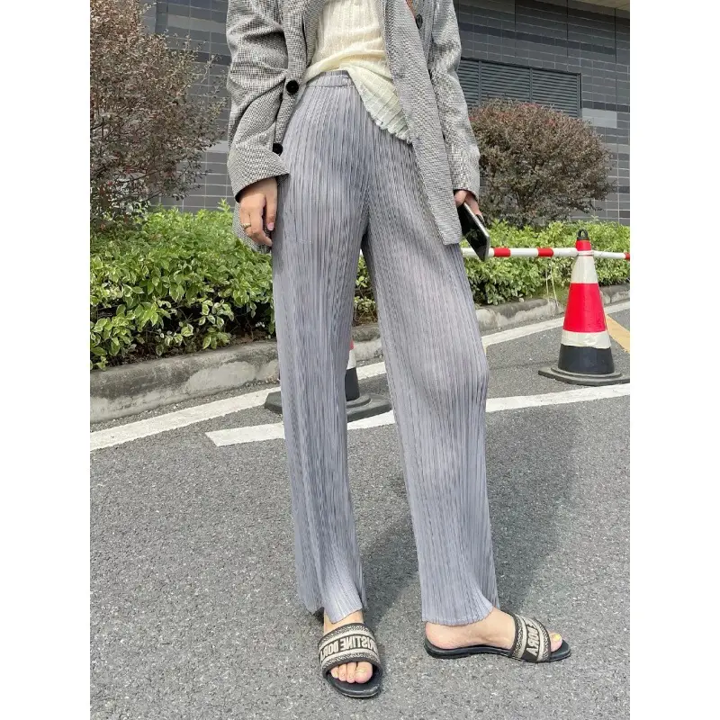 Women's Solid Color Casual Pleated Slim-fit Wide-leg Pants