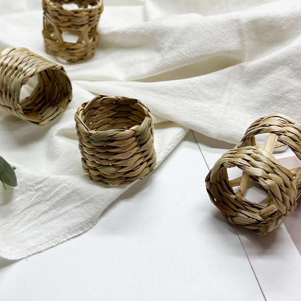 Hand-woven Rhizoma Prisma Napkin Ring - Image 6
