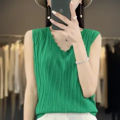 Women's V-neck Ice Silk Camisole Sleeveless Top - Emerald-M - View 1
