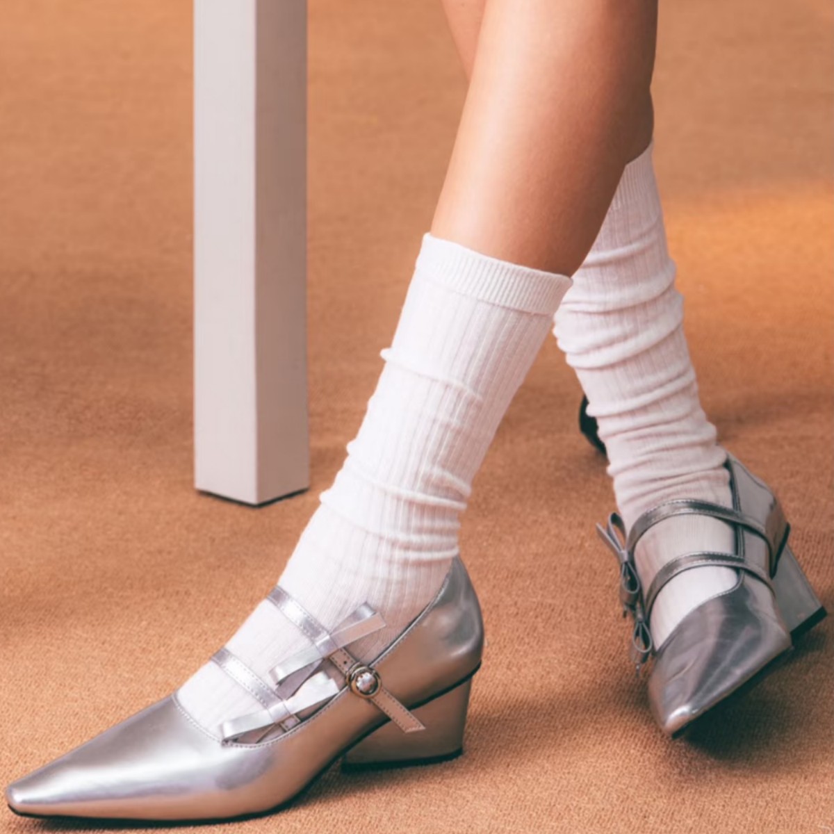 Chunky-heeled French-style Mary Jane Pumps With A Bow