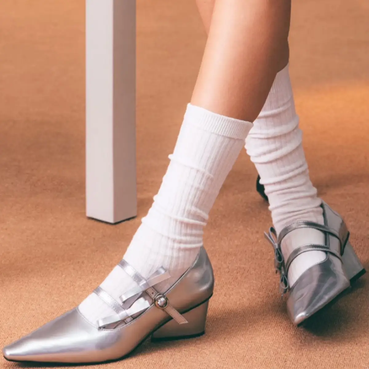 Chunky-heeled French-style Mary Jane Pumps With A Bow