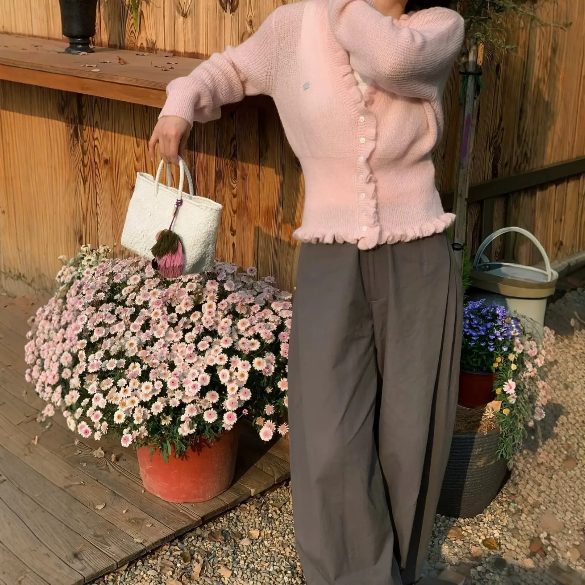 V-neck Knitted Cardigan Paired