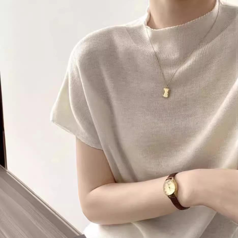 Women's Mock-neck Wool Knit Sweater
