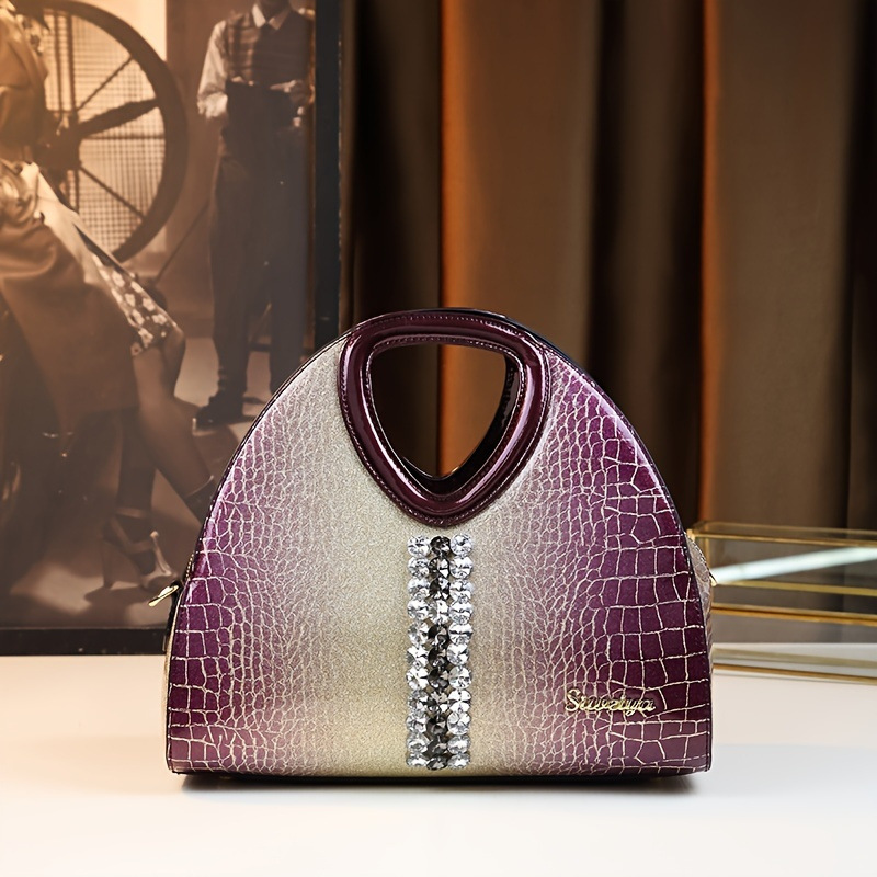 Stylish And Sophisticated Handbag For Mature Women
