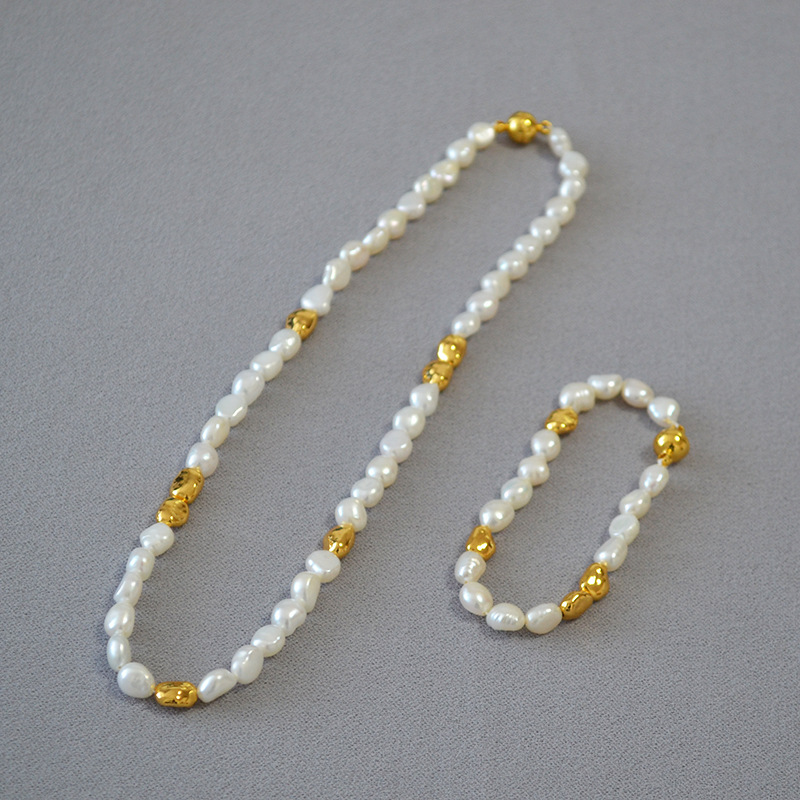 Irregular Baroque Pearl Brass Gold-plated Beaded Magnetic Buckle Necklace For Women