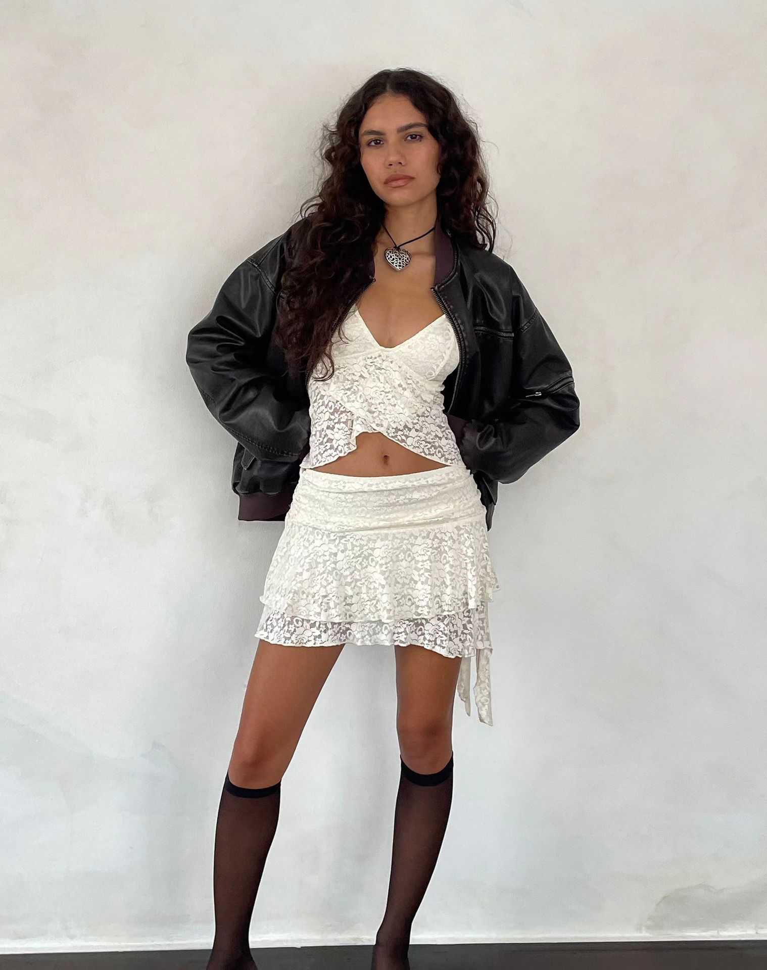 2023 European And American Sexy Lace Top With Narrow Straps