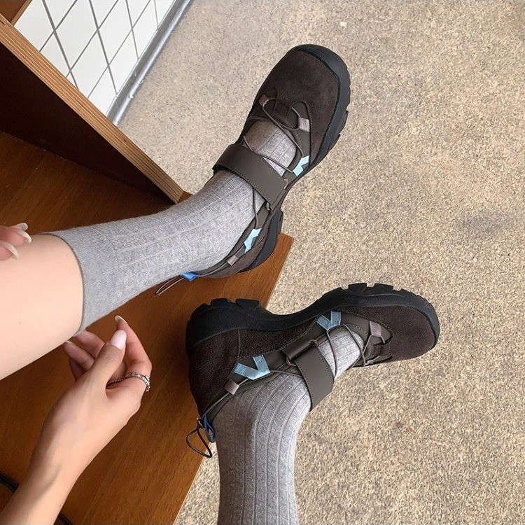 Retro Leather Chunky-soled Velcro Sneakers