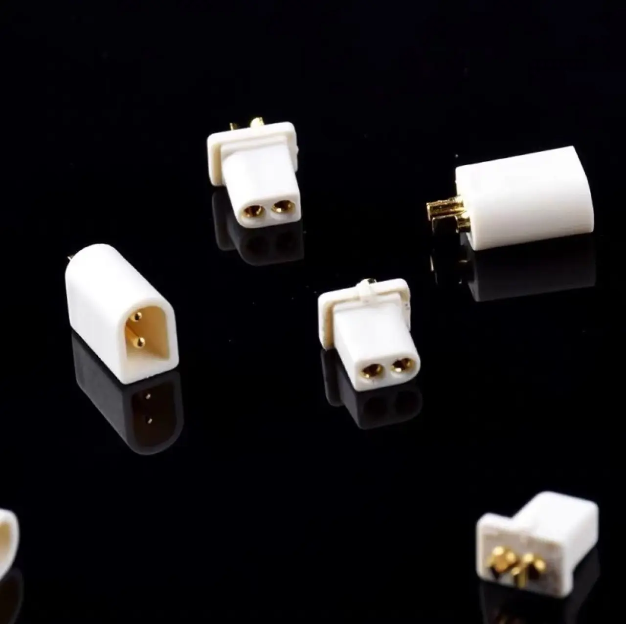 Male And Female Terminal Head 1s Lithium