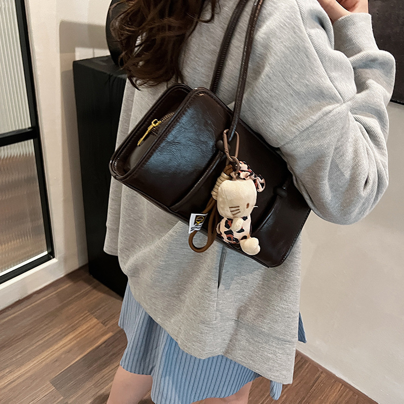 Womens Vintage Pendant-style Fashionable Underarm Bag