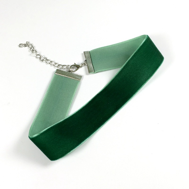 25cm Wide Brim Vintage Velvet Short Necklace Collar