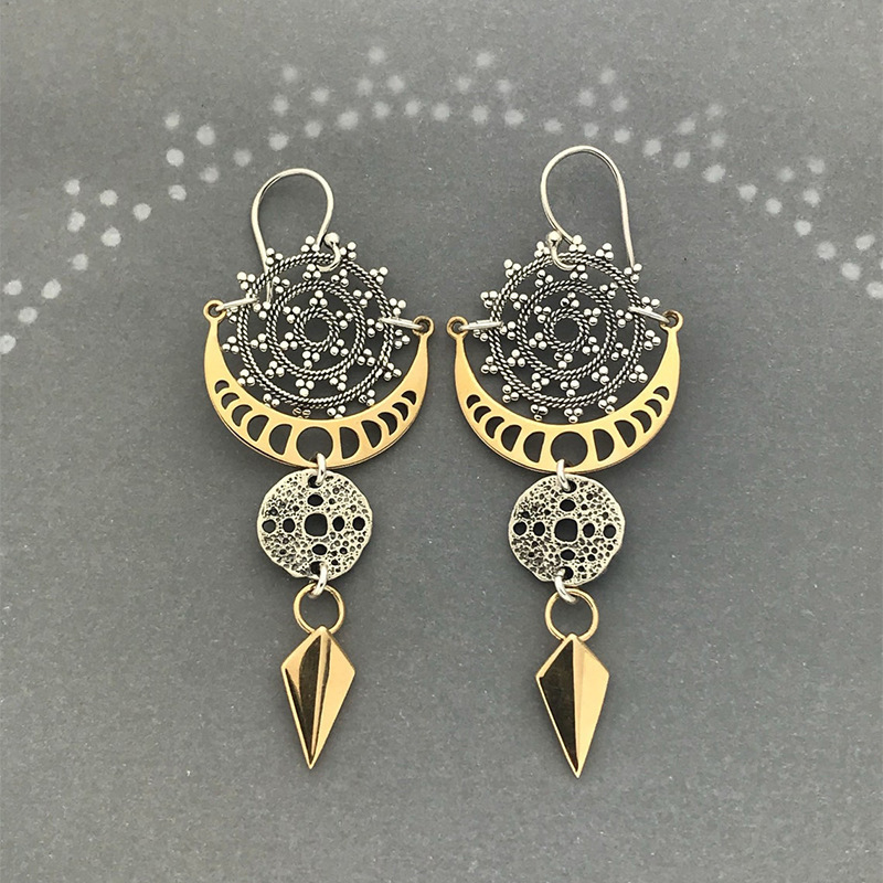Bohemian Style Circle Pattern Earrings Exaggerated Trend Moon Phase Texture Arrow