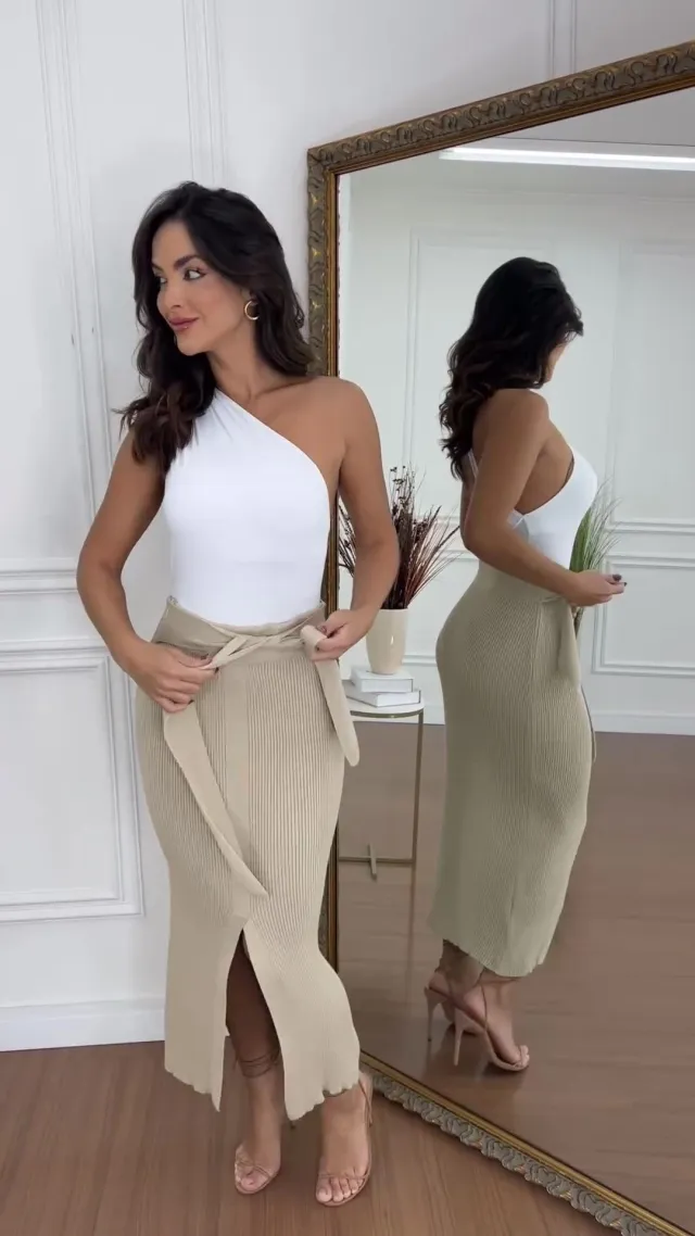 Knitted Half length Slit Sheath Skirt Apricot - Shop at LoveMi