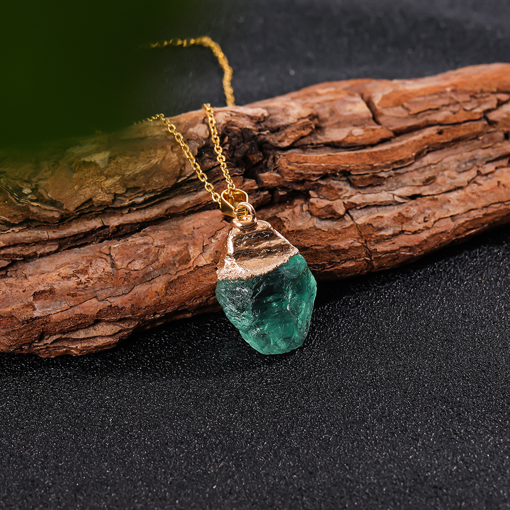 European And American Style Natural Crystal Pendant Irregular Crystal Necklace