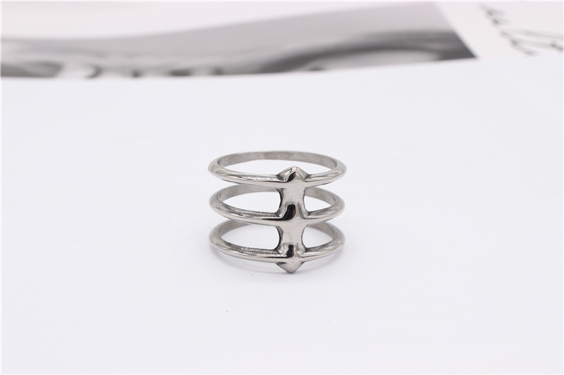 European And American Fashion Cool Ins Style Niche Three-ring Men's And Women's Titanium Steel Ring