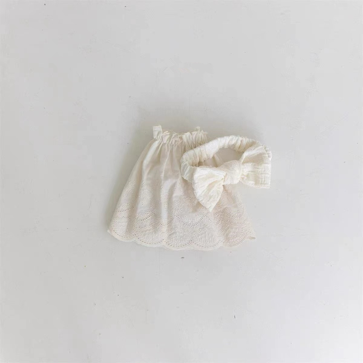 تنورة نسائية بتطريز دانتيل مودرن