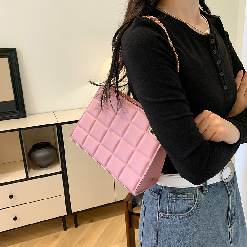 Trendy Casual Crossbody Shoulder Bag - Image 3