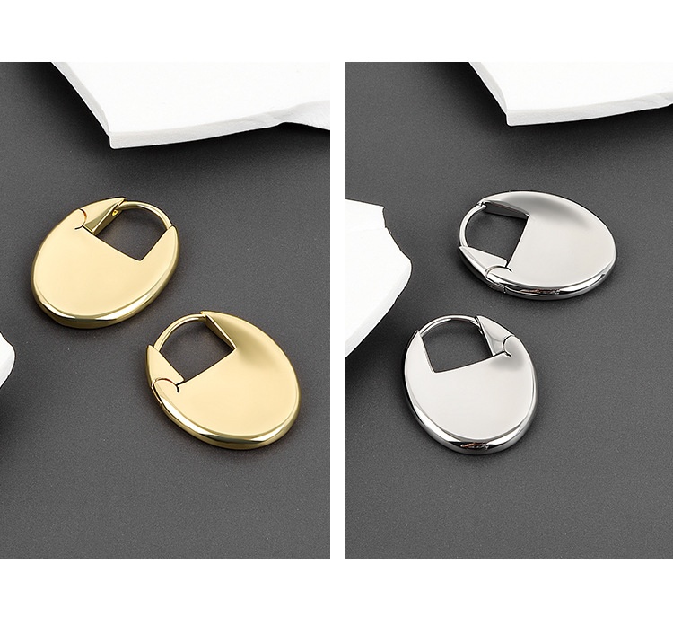 كليب أذن بتصميم هندسي غير منتظم بنمط ريترو