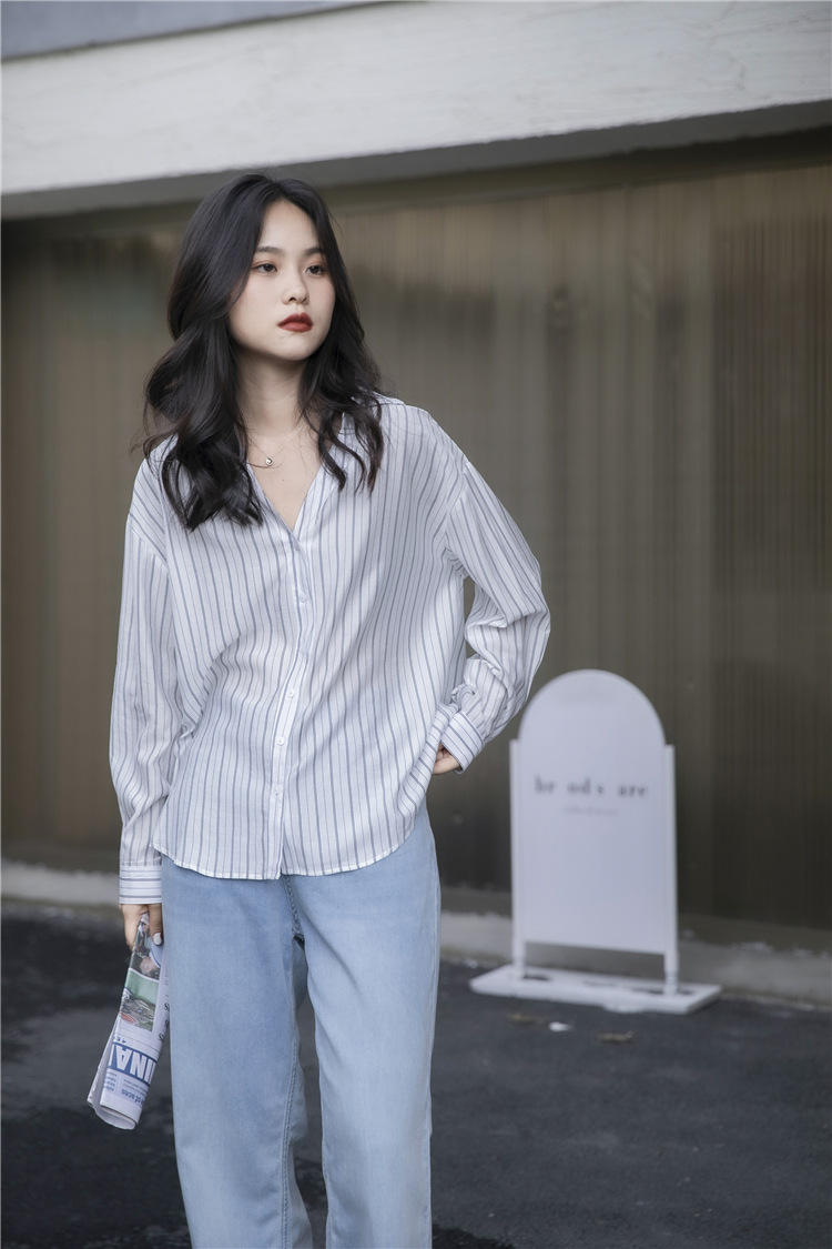 Title 17, Striped Lazy Style Shirt Lapel Is Thin And Long...