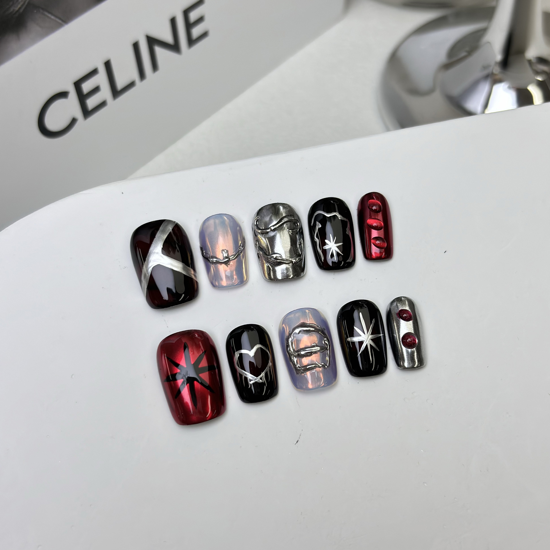 Handmade Dark-chic Wearable Nails For A Fierce Edgy Look