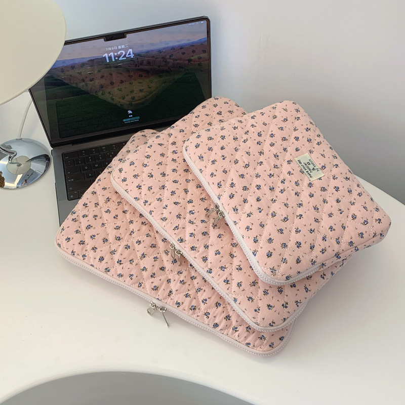 Love-themed Floral Pattern Tablet SleeveProtective Case