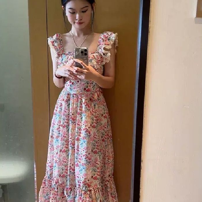 Oil Painting Of Girl Floral Square Collar Dress
