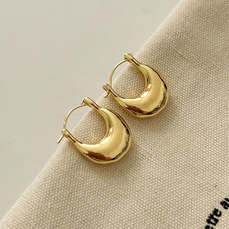 Retro Hong Kong Style Elegant Earrings Women's High-grade Earrings Golden Versatile Earrings