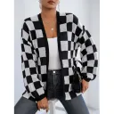 M682 Black And White