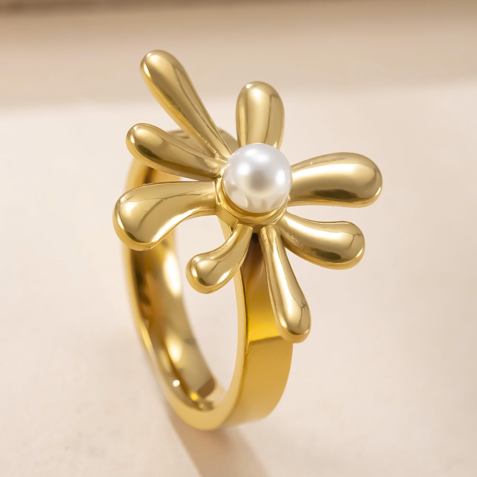 Flower-inlaid Pearl Stainless Steel Ring For Women