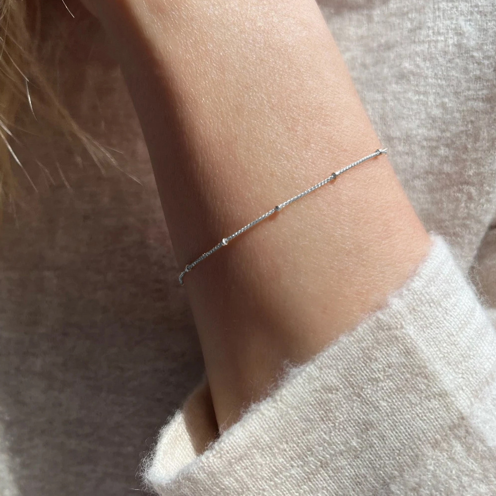 Trendy, Minimalist Beaded Bracelet For Women