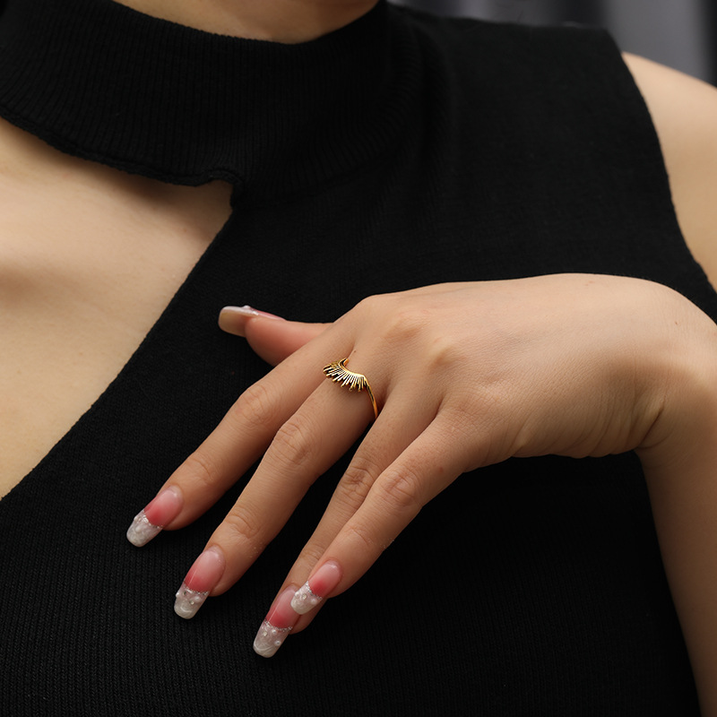 Retro Simple Sun Light Female Ring