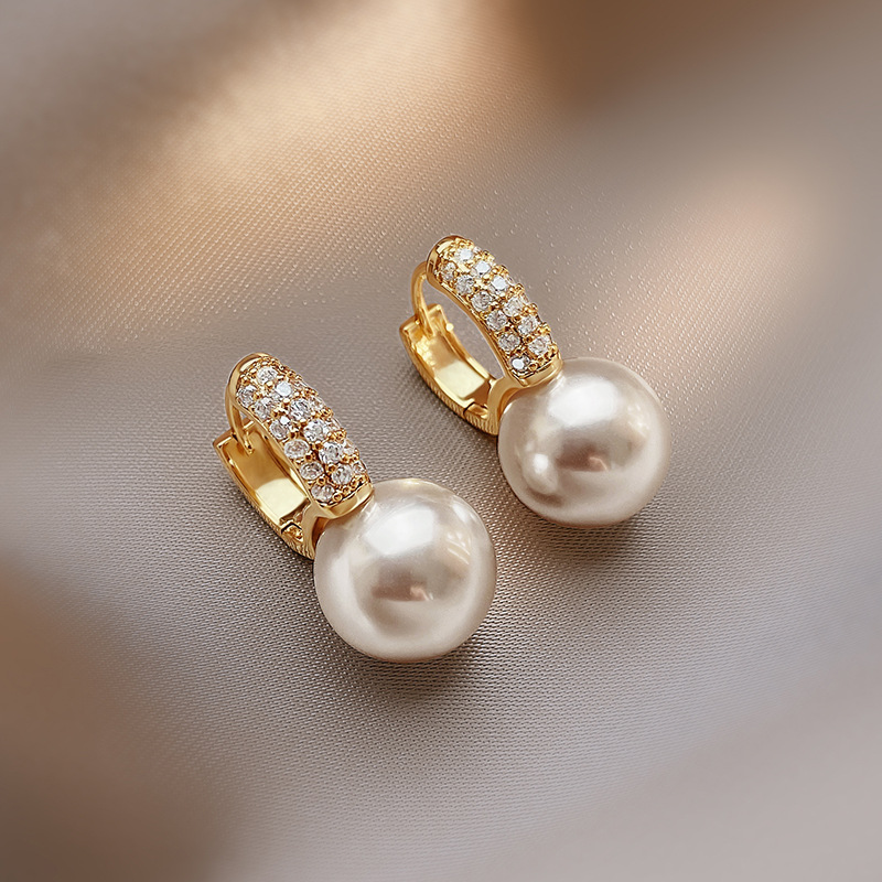 New Trendy Pearl Sterling Silver Ear Studs Temperament