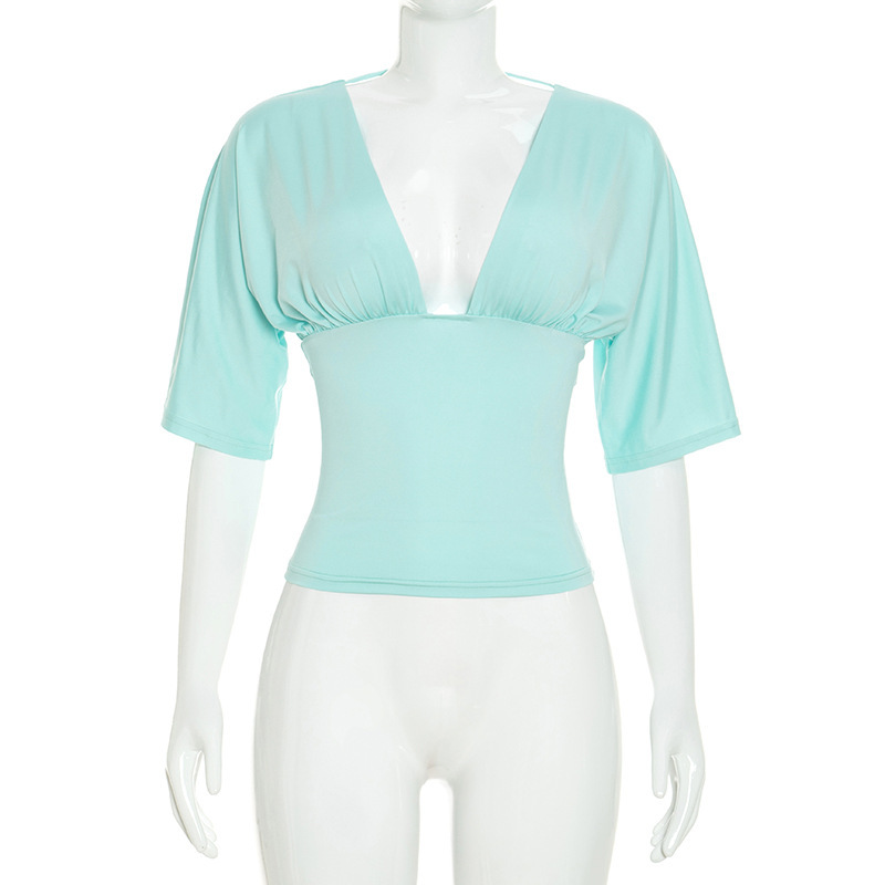 Blusa Feminina com Costas Abertas e Cintura Marcada