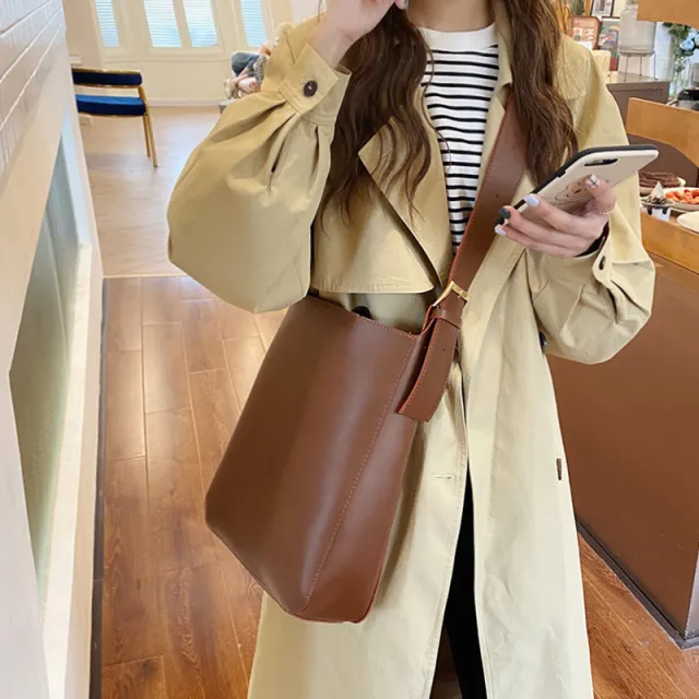Autumn Winter Retro Chic Simple Casual Large Capacity One shoulder Bucket Bag Brown - Shop at LoveMi