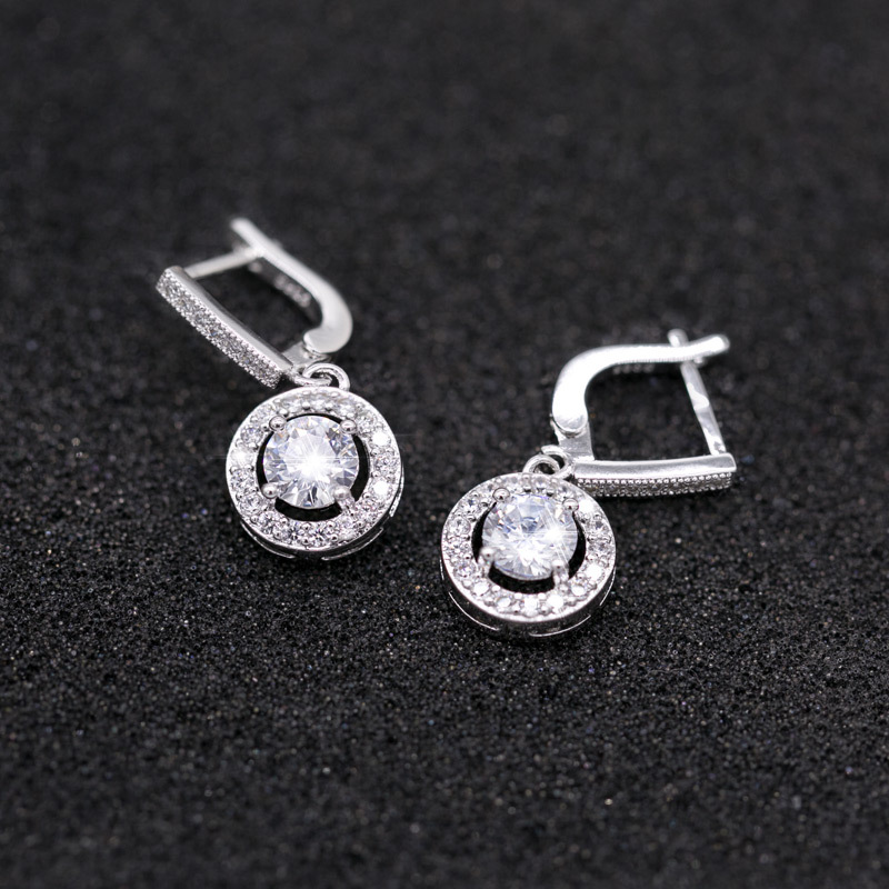 Women's Fashion Simple Shiny Zircon Earrings