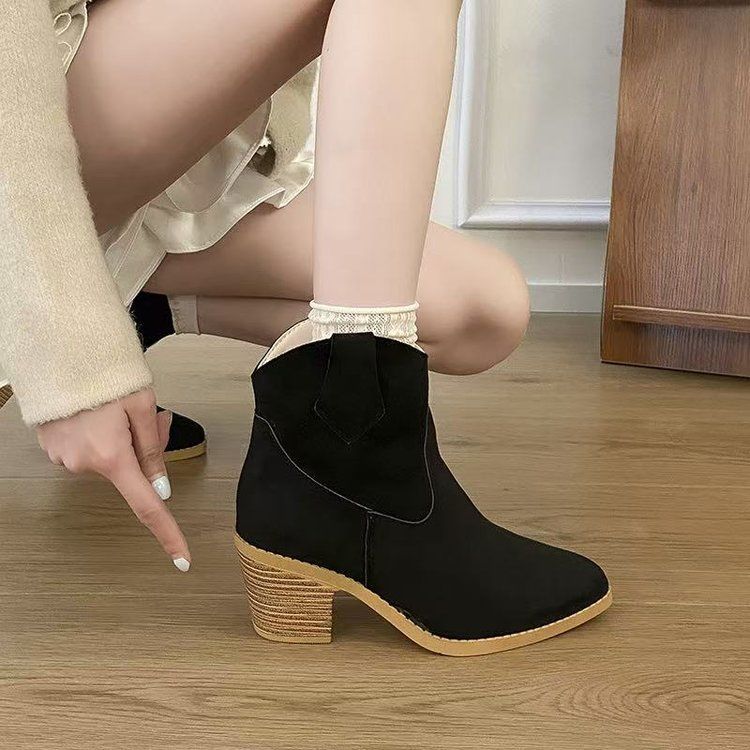 Women’s Retro Sock Cuff Booties