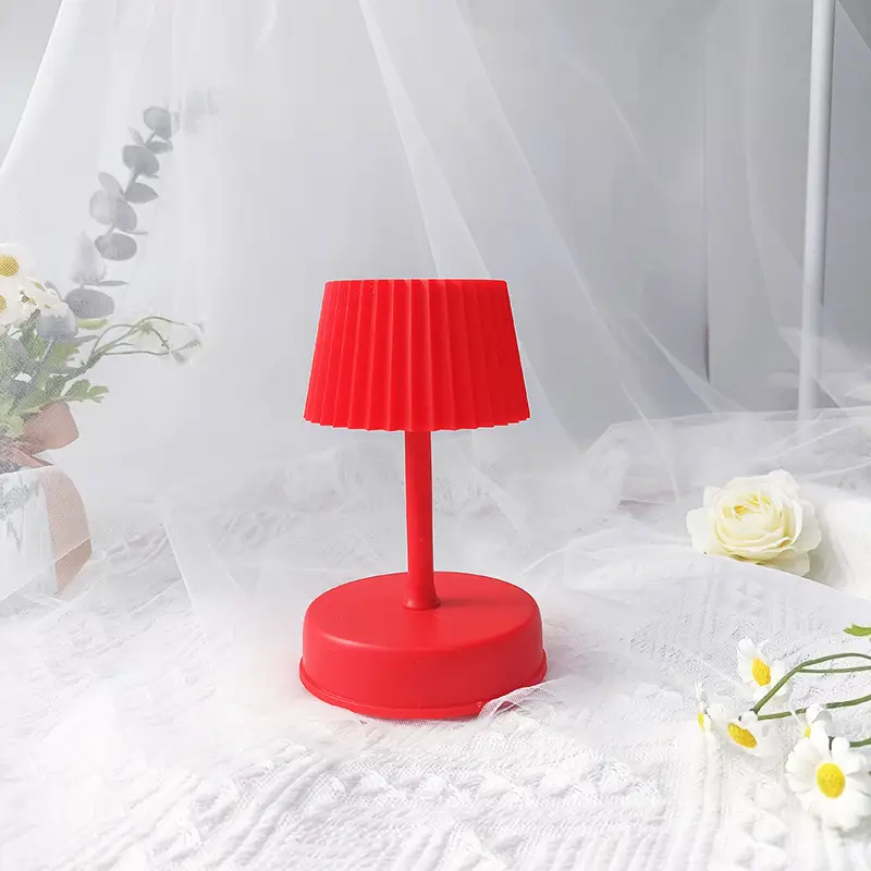 Romantic And Cozy European Retro Music Mini Table Lamp