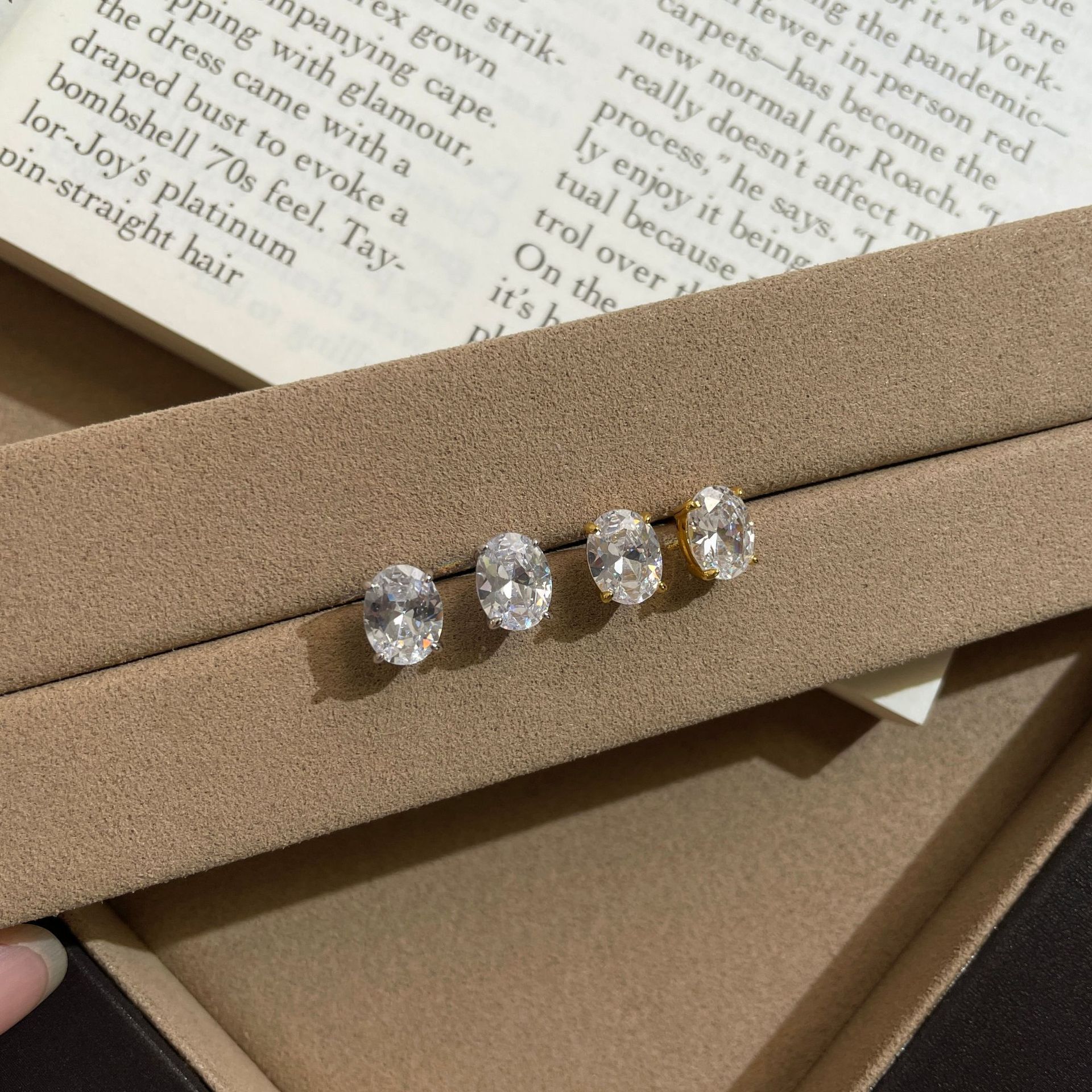 Fashionable Casual Womens Oval Zircon Stud Earrings