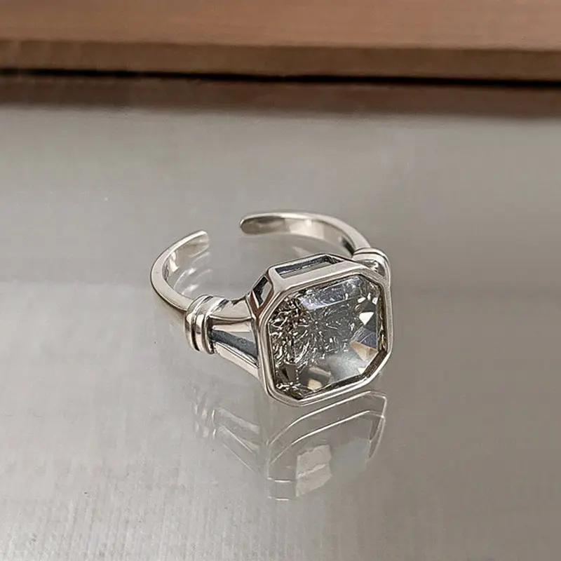 Men's And Women's Square Zircon Ring