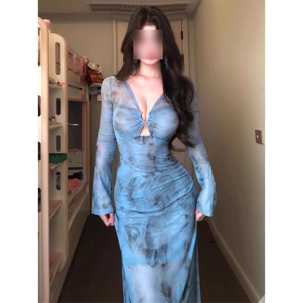 Pure Desire Seaside Vacation Beautiful Long Dress Hot Slimming Waist-tight Deep V